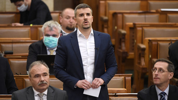 A Jobbik megtiltotta, hogy Jakab Péter saját arculattal kampányoljon