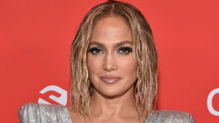 Szétszedik az internetezők Jennifer Lopezt, amiért felvette Ben Affleck nevét