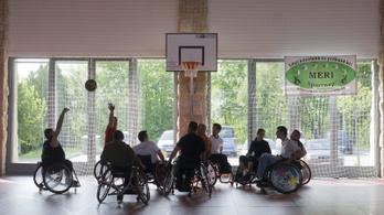 Rezsivédelmet kérnek a fogyatékossággal élőket ellátó civileknek