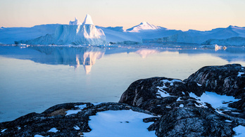 Napi hatmillió tonna víz olvad el Grönlandon