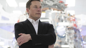 Bocsánatért esedezett Elon Musk, aki barátja feleségével kavart