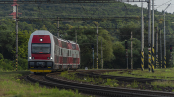 Botrány a szlovák vasútnál: raktárban utaztattak egy mozgássérült utast