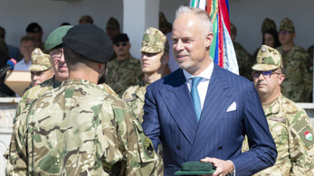 Csaknem 65 milliárd forintból fejlesztik a katonák egyéni felszerelését Magyarországon