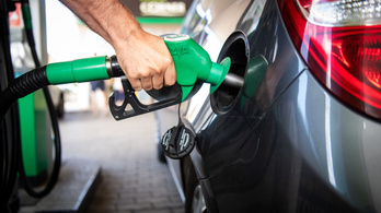 Jelentős üzemanyagár-csökkenésre számíthatunk péntektől