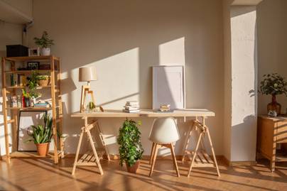 Hihetetlenül stílusos lett a lakás egy egyszerű trükktől: 7 minimalista minta, ami megváltoztatta a hely hangulatát