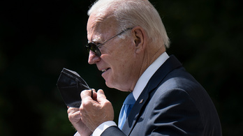Negatív lett Biden koronavírustesztje, de karanténban marad