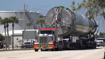Hídnak ütközött a SpaceX rakétája