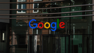 Robbanás történt a Google központjában, hárman megsérültek