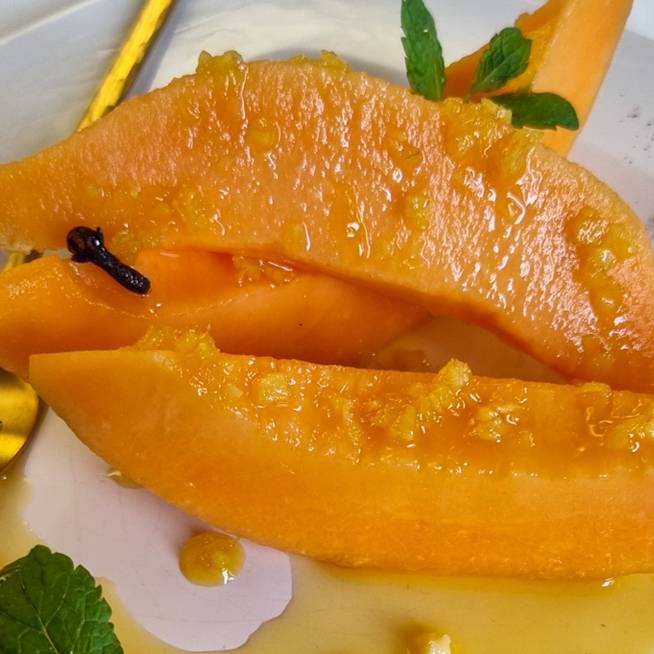Hűsítő sárgadinnyés desszert: fűszeres narancssziruppal kínáld