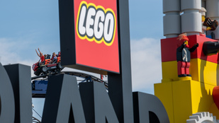 Ütközött egymással két hullámvasút Legolandben