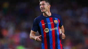 Óriási bajban a Barca, továbbra sem tudta regisztrálni Lewandowskiékat