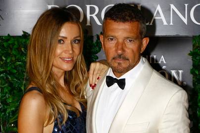 Antonio Banderas 22 évvel fiatalabb párja csillogó estélyiben lépett a vörös szőnyegre: Nicole stílusa nagyon dögös