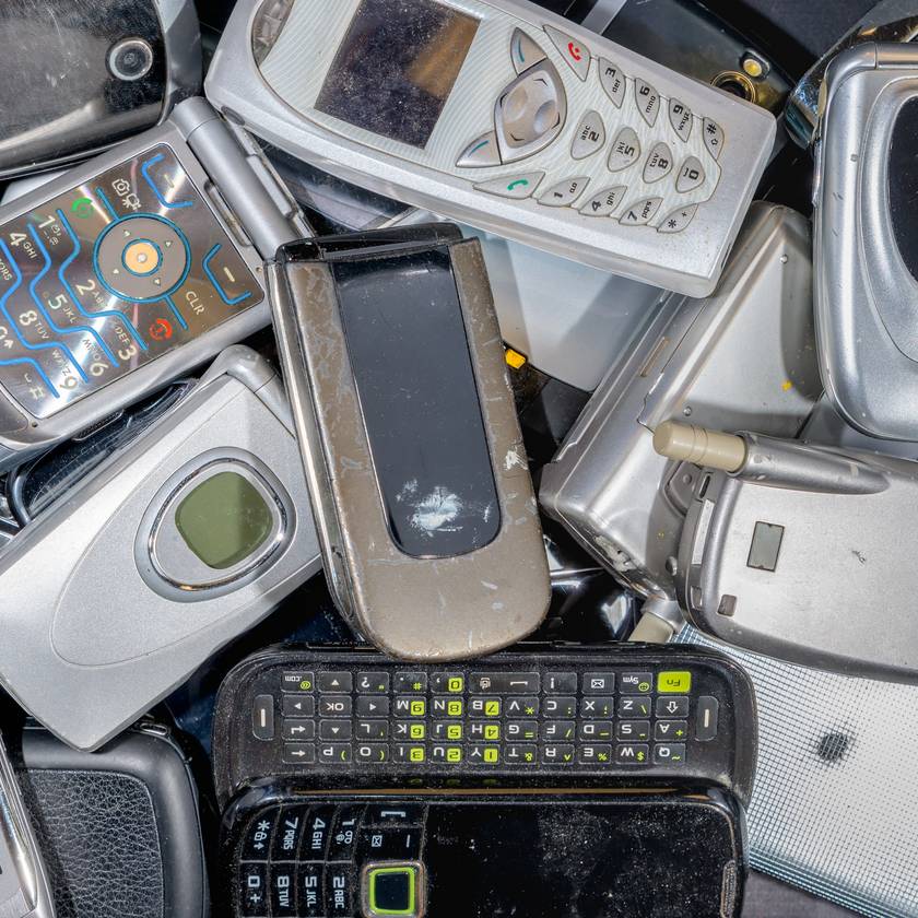 5 ok amiért nem kéne otthon tárolni a régi mobilt - Most 40 ezer forint is járhat a készülékért