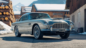 Elárverezték Sir Sean Connery világhírű Bond-autóját
