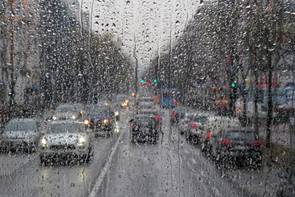 Miért bénul meg Budapest közlekedése egy csepp esőtől?