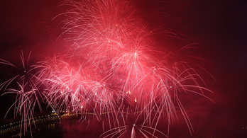Fixáras, retúrjeggyel lehet a fővárosba utazni az ünnepi tűzijátékra