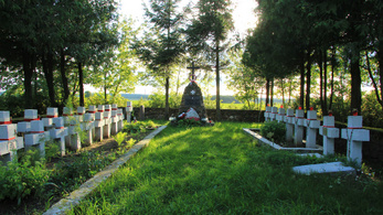 Lengyelország szerint Belarusz megsemmisítette a második világháborús katonák sírját