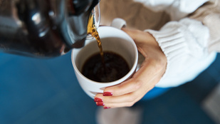 Kiderült, kikre van megrázóan veszélyes hatással a kávé