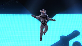 Johnny Depp űrhajósként lepett meg mindenkit az MTV díjátadóján