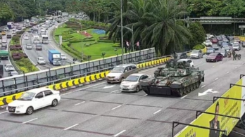 Lerobbant tankok bénították meg a forgalmat Kuala Lumpurban