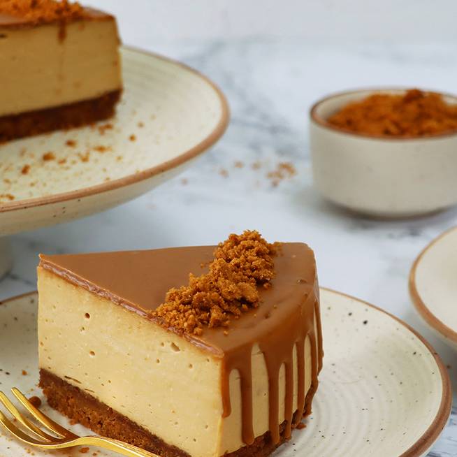 Csodaszép karamellás sajttorta: a mennyei desszert sütés nélkül készül