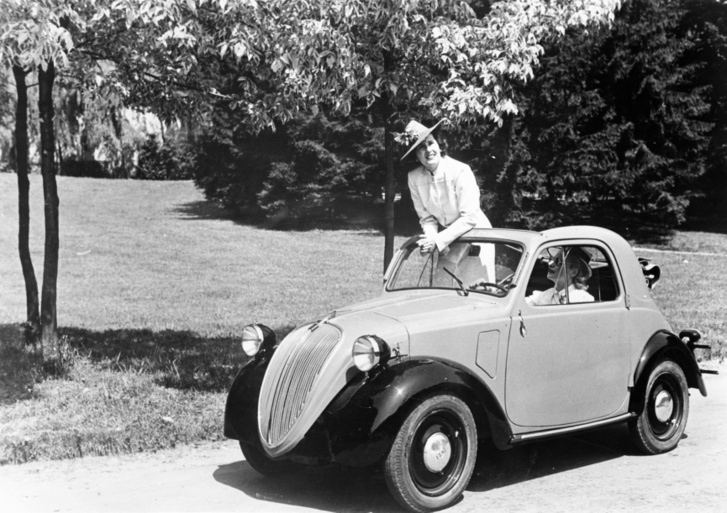 Fiat Topolino 1938-ból. 13 lóereje 85 km/órára volt jó