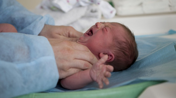 Megduplázódott a csecsemőbántalmazások száma a járvány alatt Párizsban