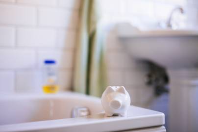 Nem csak a vízzel lehet spórolni: ezreket takaríthatsz meg a fürdőszobában ezzel a 6 dologgal