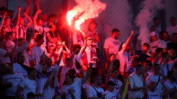 Botrány az Újpest–Fradi után: a szurkolók levetették a mezt játékosaikról