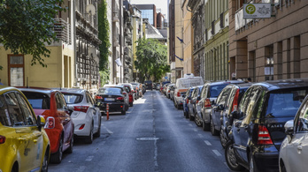 Térképen az új budapesti parkolási zónák, nagy büntetés jár, ha nincs jegy az autón