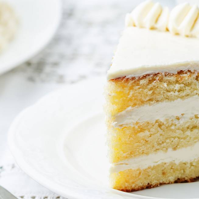 Puha és krémes vaníliatorta: a mutatós desszert bármilyen alkalomra tökéletes