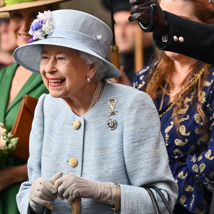 Drámai részletek derültek ki II. Erzsébet haláláról: ők voltak az ágya mellett