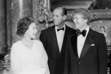 II. Erzsébet királynő, Fülöp herceg és Jimmy Carter a Buckingham-palotában 1977. május 1-jén
