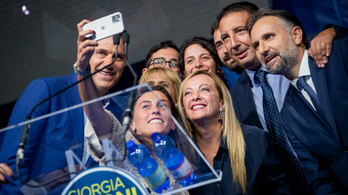 Kiéleződött a verseny az olasz politikai futamon
