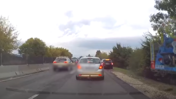 Elképesztő videó: három sávot csinált a kétsávos útból a BMW-s