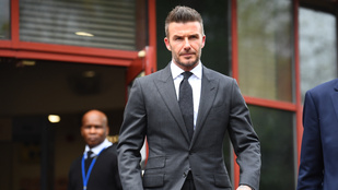 David Beckham hősiesen kivárta a 13 órás sort, amely II. Erzsébet királynő koporsójához vezetett