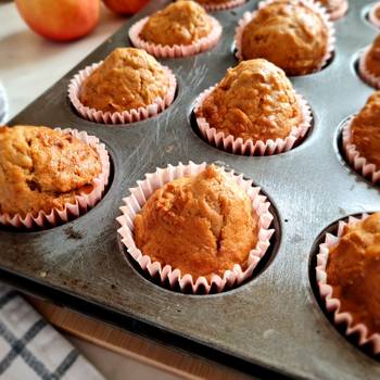 Bögrés almás-mandulás muffin: csak keverd egybe a hozzávalókat