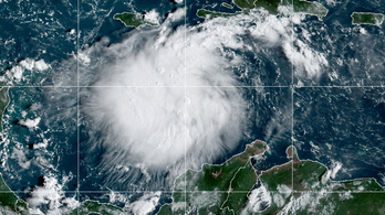 Hurrikánná válik az Ian trópusi vihar Kubánál