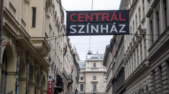 Nem zár be a Centrál Színház, de bajban vannak a rezsi miatt
