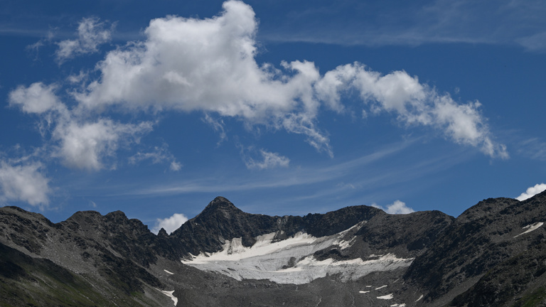 Több jeget veszítettek idén a svájci gleccserek, mint az elmúlt száz év bármelyikében