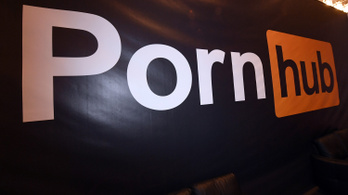 Zseniális ötlettel áll ki a Pornhub a gyermekbántalmazás ellen
