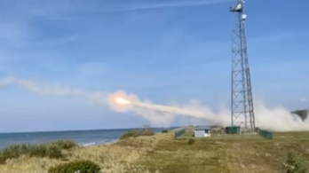 Rakétarendszert tesztelnek Lettországban