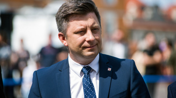 Lemondott a lengyel kormányfői hivatal vezetője