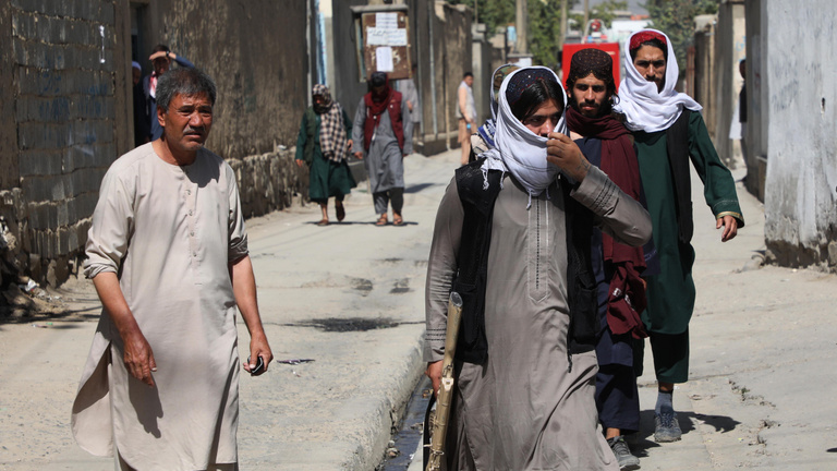 Öngyilkos merénylet volt egy kabuli oktatási központban, legalább 23-an meghaltak