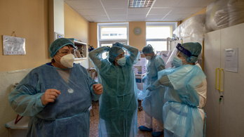 Újra felgyorsult a koronavírus terjedése Csehországban