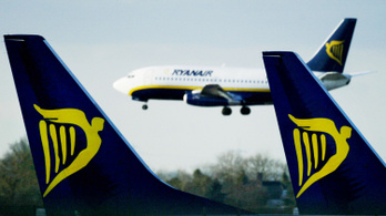 Londonban vesztegelnek a Ryanair magyar utasai