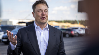 Elon Musk elutasított ukrajnai békejavaslata és a négy ellopott Tesla-kerék