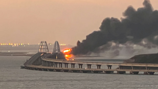 Hatalmas robbanás történt a krími hídon, eszkalálódhat a háború