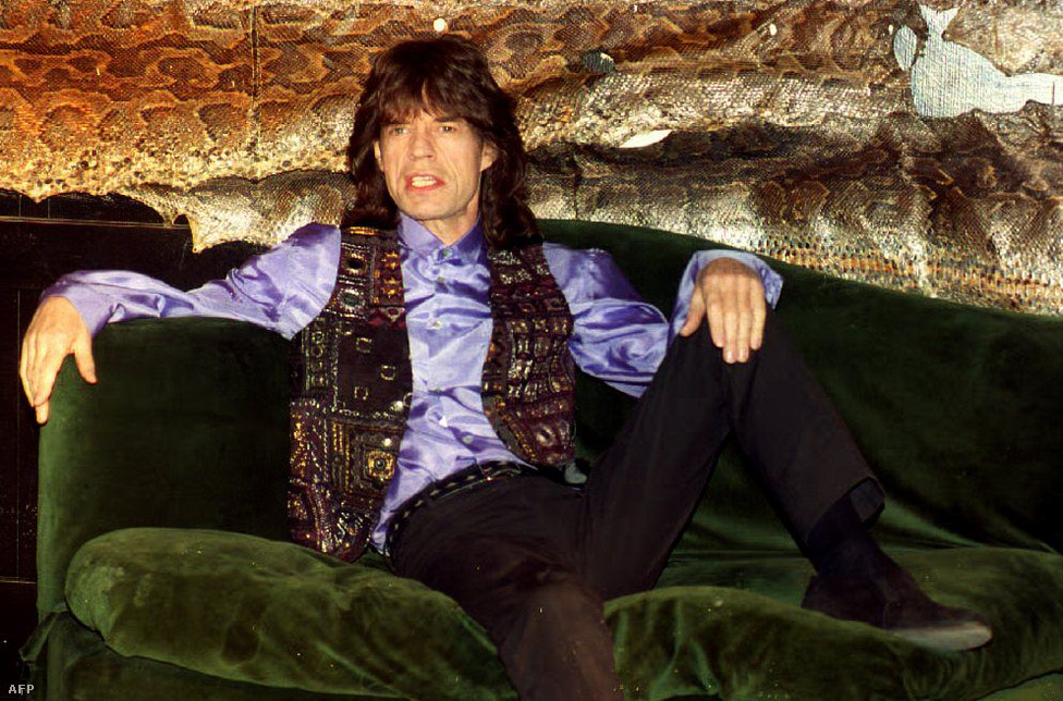Jagger a Wandering Spirit című szólólemezét promózza 1993-ban. Az ötvenedik születésnapja felé közeledve ekkor azt nyilatkozta, hogy nem igazán akar lépést tartani a legújabb trendekkel.