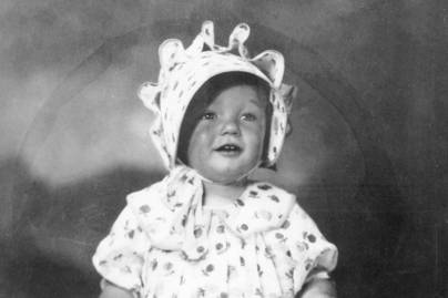 Ebből a 2 éves kislányból a XX. század leghíresebb színésznője lett - Felismered?